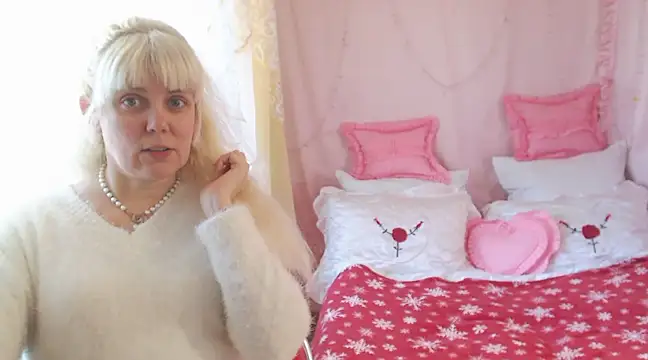 Snapshot of SunnySylvia chatting on 11, 2, 2025 SunnySylvia online show from 11, 2, 2025