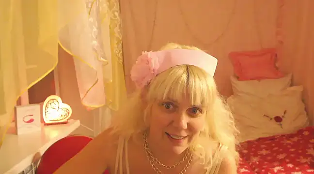 Snapshot of SunnySylvia chatting on 9, 2, 2025 SunnySylvia online show from 9, 2, 2025