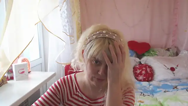 Snapshot of SunnySylvia chatting on 2, 3, 2025 SunnySylvia online show from 2, 3, 2025