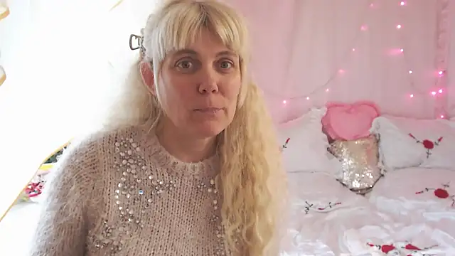 SunnySylvia online show from 19, 3, 2026