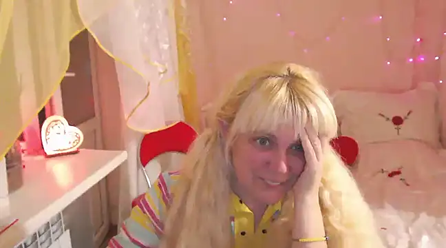 Snapshot of SunnySylvia chatting on 18, 3, 2025 SunnySylvia online show from 18, 3, 2025