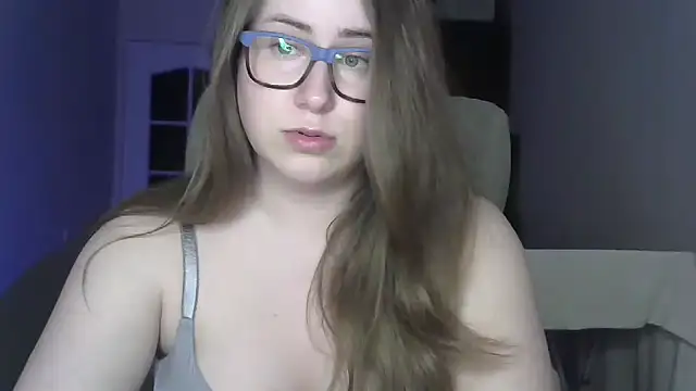 Snapshot of SeasonalSomeone chatting on 25, 6, 2026 SeasonalSomeone online show from 25, 6, 2026