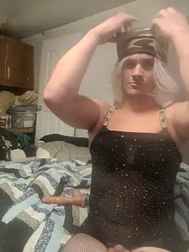 Snapshot of MaddyC6992 chatting on 14, 12, 2025 MaddyC6992 online show from 14, 12, 2025