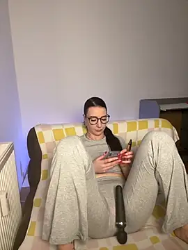 Trixie-Tainted online show from 6, 10, 2025