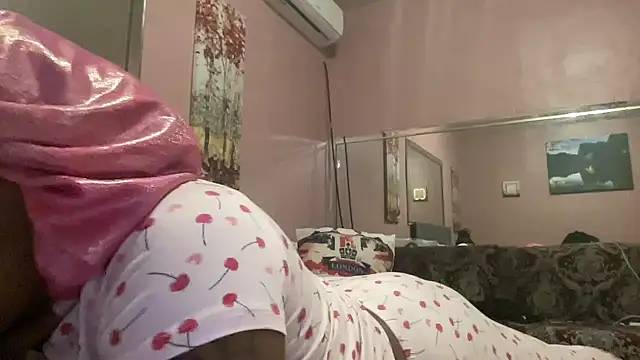 Creamesensation online show from 30, 1, 2025
