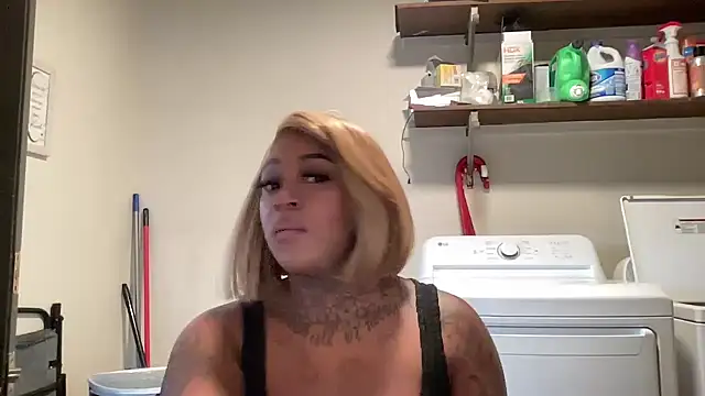 Creamesensation online show from 15, 10, 2025