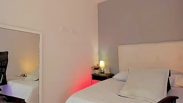 NataliaBuiles online show from 30, 11, 2025