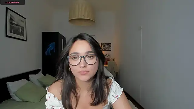 Tiffany Flynn online show from 18, 12, 2024