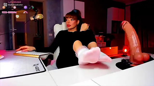 Miss kay1111 online show from 19, 4, 2026