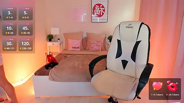 Snapshot of HelenaRegal chatting on 19, 10, 2025 HelenaRegal online show from 19, 10, 2025