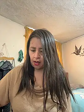 latinfemale online show from 22, 4, 2026