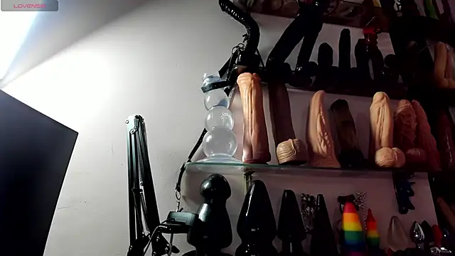 christymilkk online show from 5, 2, 2026