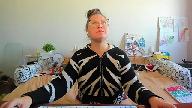 IamYourNarcotic online show from 10, 2, 2026