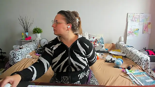 IamYourNarcotic online show from 6, 3, 2026