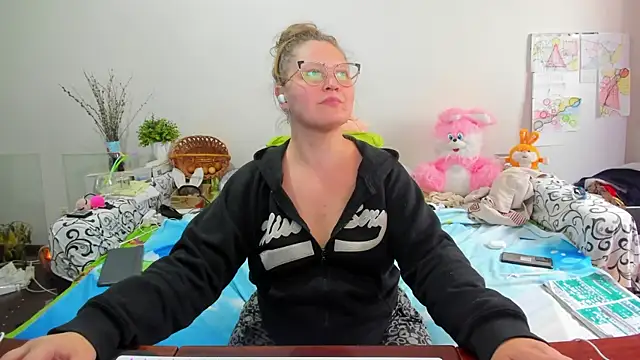 IamYourNarcotic online show from 18, 4, 2026