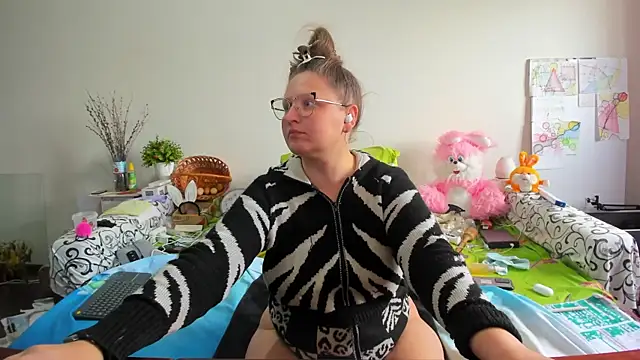 IamYourNarcotic online show from 10, 4, 2026