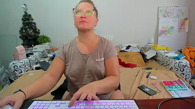 IamYourNarcotic online show from 7, 2, 2026