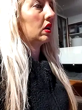 Snapshot of Mllesha74000 chatting on 12, 10, 2025 Mllesha74000 online show from 12, 10, 2025