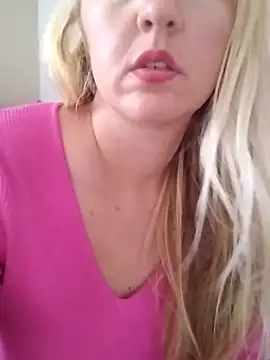 Snapshot of Mllesha74000 chatting on 19, 11, 2025 Mllesha74000 online show from 19, 11, 2025