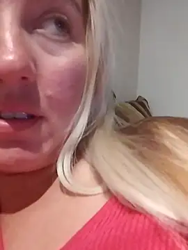 Snapshot of Mllesha74000 chatting on 16, 11, 2025 Mllesha74000 online show from 16, 11, 2025