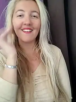 Snapshot of Mllesha74000 chatting on 2, 10, 2025 Mllesha74000 online show from 2, 10, 2025