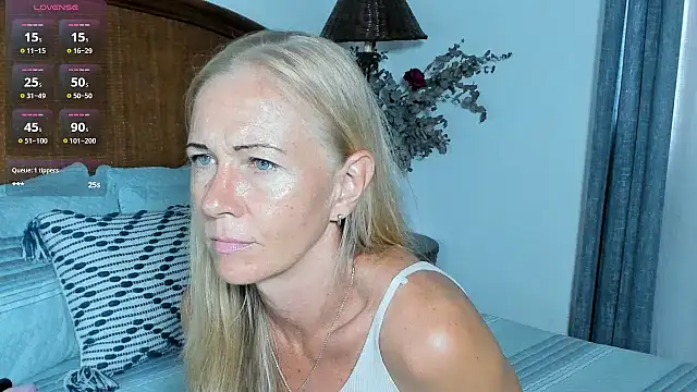 Christine 35 online show from 5, 7, 2026