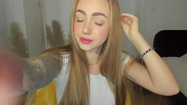 sexyCoralie online show from 17, 3, 2026