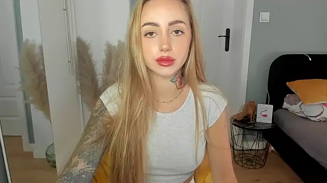 Snapshot of sexyCoralie chatting on 25, 6, 2026 sexyCoralie online show from 25, 6, 2026