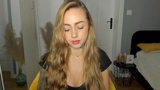 sexyCoralie online show from 27, 3, 2026