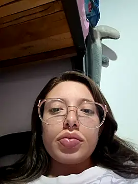 Snapshot of linda-schmidt chatting on 11, 5, 2026 linda-schmidt online show from 11, 5, 2026