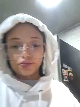 Snapshot of linda-schmidt chatting on 12, 6, 2026 linda-schmidt online show from 12, 6, 2026