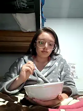 Snapshot of linda-schmidt chatting on 15, 6, 2026 linda-schmidt online show from 15, 6, 2026