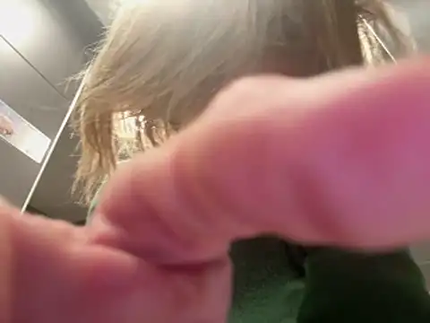 Snapshot of MissKittyPuss@xh chatting on 14, 12, 2025 MissKittyPussxh online show from 14, 12, 2025