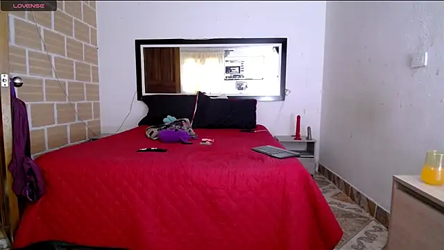 Julieta Rodriguez online show from 15, 11, 2025