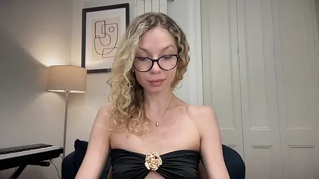 Snapshot of Cutensadistic chatting on 17, 3, 2025 Cutensadistic online show from 17, 3, 2025
