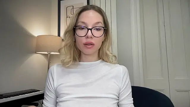 Snapshot of Cutensadistic chatting on 20, 3, 2025 Cutensadistic online show from 20, 3, 2025