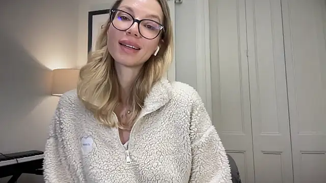 Snapshot of Cutensadistic chatting on 22, 2, 2025 Cutensadistic online show from 22, 2, 2025
