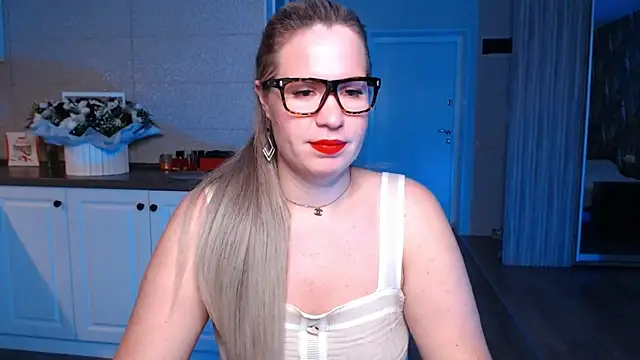 HotTiffani online show from 14, 9, 2025