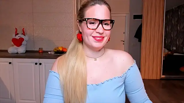 HotTiffani online show from 23, 11, 2025