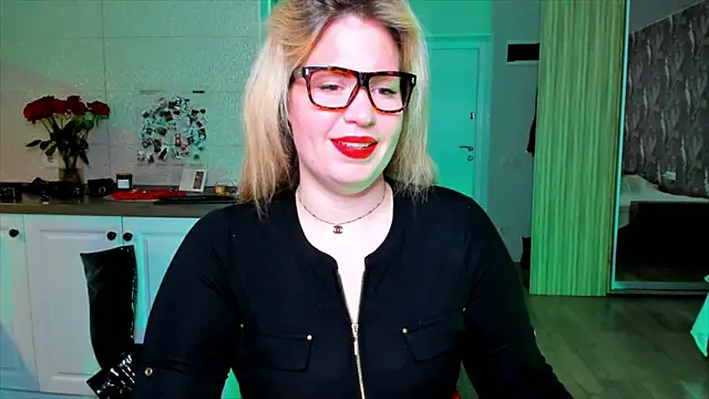 HotTiffani online show from 6, 3, 2026