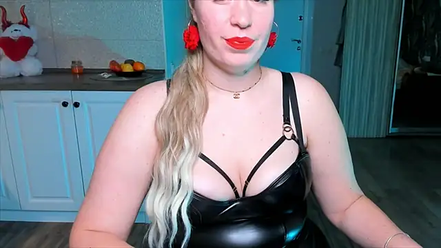 HotTiffani online show from 29, 11, 2025