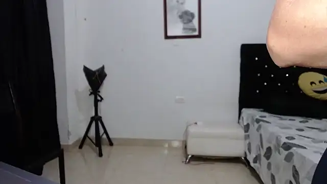 Snapshot of venuz_mendoza20 chatting on 5, 11, 2025 venuz mendoza20 online show from 5, 11, 2025