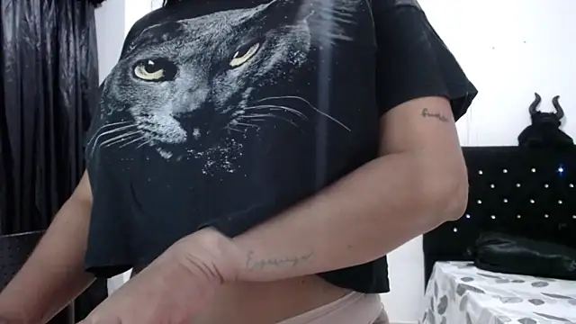 Snapshot of venuz_mendoza20 chatting on 25, 11, 2025 venuz mendoza20 online show from 25, 11, 2025