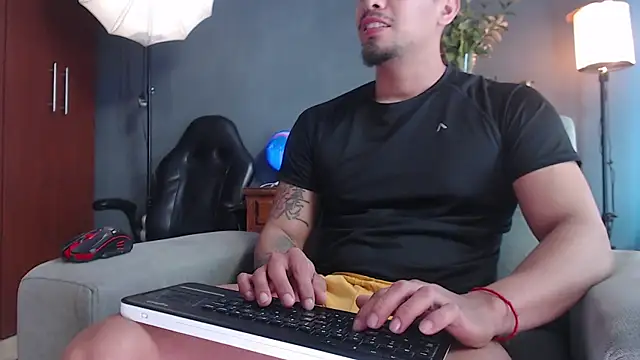 Snapshot of geirge_teacherxx chatting on 17, 10, 2025 geirge teacherxx online show from 17, 10, 2025