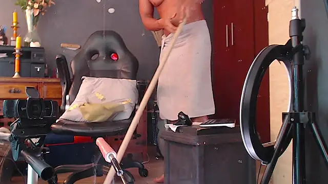 geirge teacherxx online show from 30, 1, 2025