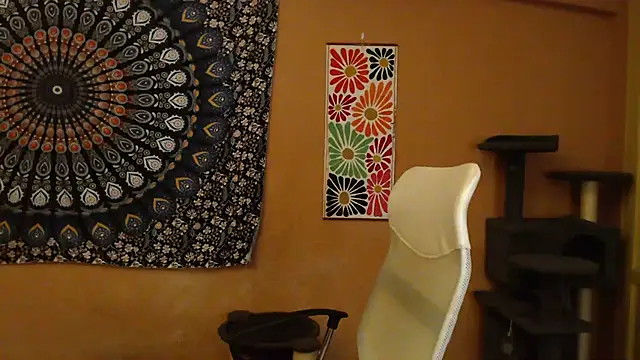 Snapshot of IntimateTales chatting on 13, 2, 2025 IntimateTales online show from 13, 2, 2025