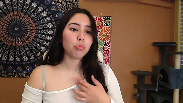 Snapshot of IntimateTales chatting on 14, 1, 2025 IntimateTales online show from 14, 1, 2025