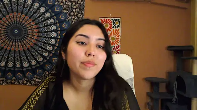 Snapshot of IntimateTales chatting on 17, 1, 2025 IntimateTales online show from 17, 1, 2025