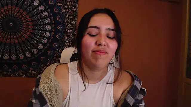 Snapshot of IntimateTales chatting on 26, 2, 2025 IntimateTales online show from 26, 2, 2025