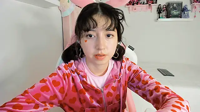 Snapshot of cherrycute chatting on 3, 12, 2024 cherrycute online show from 3, 12, 2024